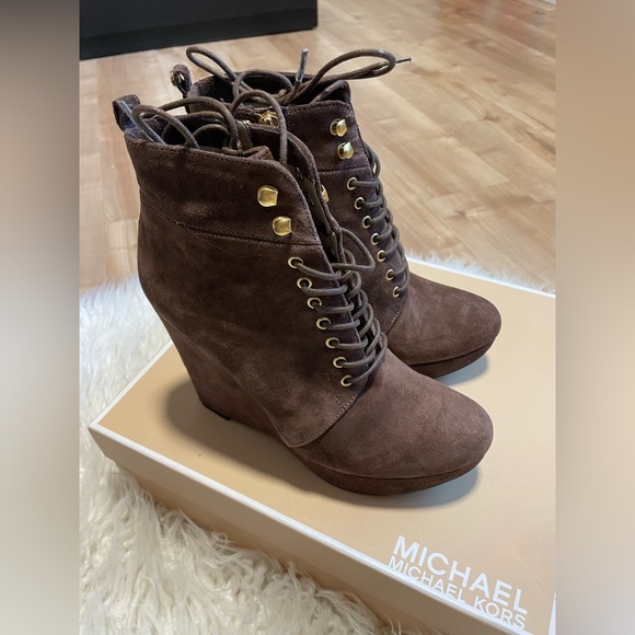 Michael Kors Jada Ankle Boot - Picture 1 of 6